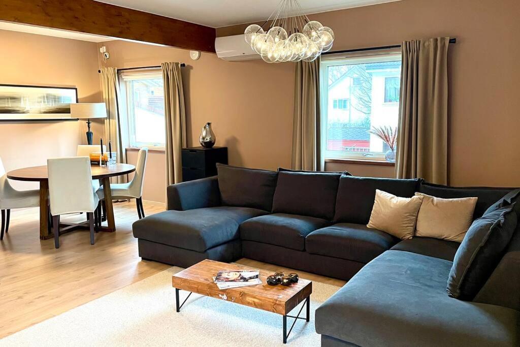 Central Family Twinhouse Stavanger Exteriör bild